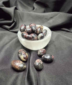 Garnet in Arfvedsonite (Garnet in Astrophyllite) Tumble