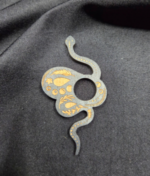 z Wood Snake Sphere Holder