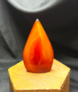 Carnelian Waterdrop (B)