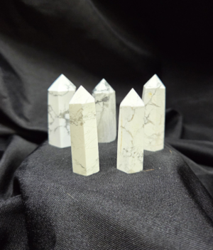 Howlite Point (B)