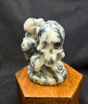 Dendritic Stone Crystal Skull w/Roses
